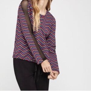 BCBGeneration Chevron Jaquard Top Sweater Size Small